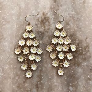 Long daisy earrings